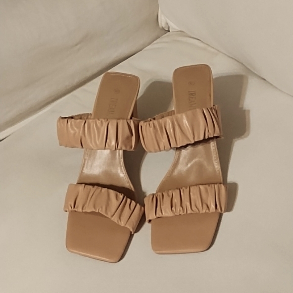 Dream Pairs Shoes - Dream pairs heels size 10